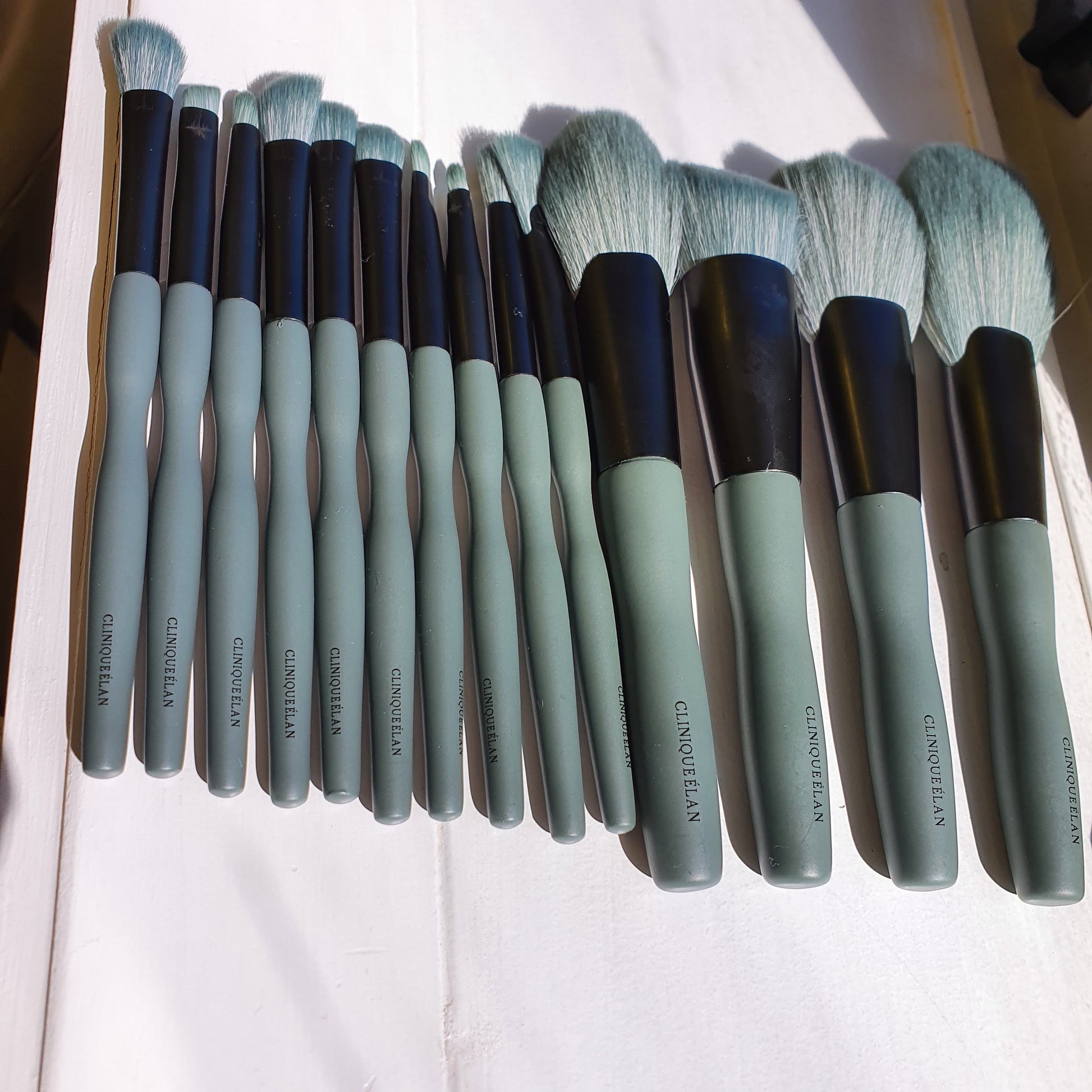 CÉ Makeup Brush Set Clinique Élan